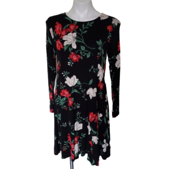 Old Navy Dresses & Skirts - Old Navy Swing Dress Black with Floral Medium